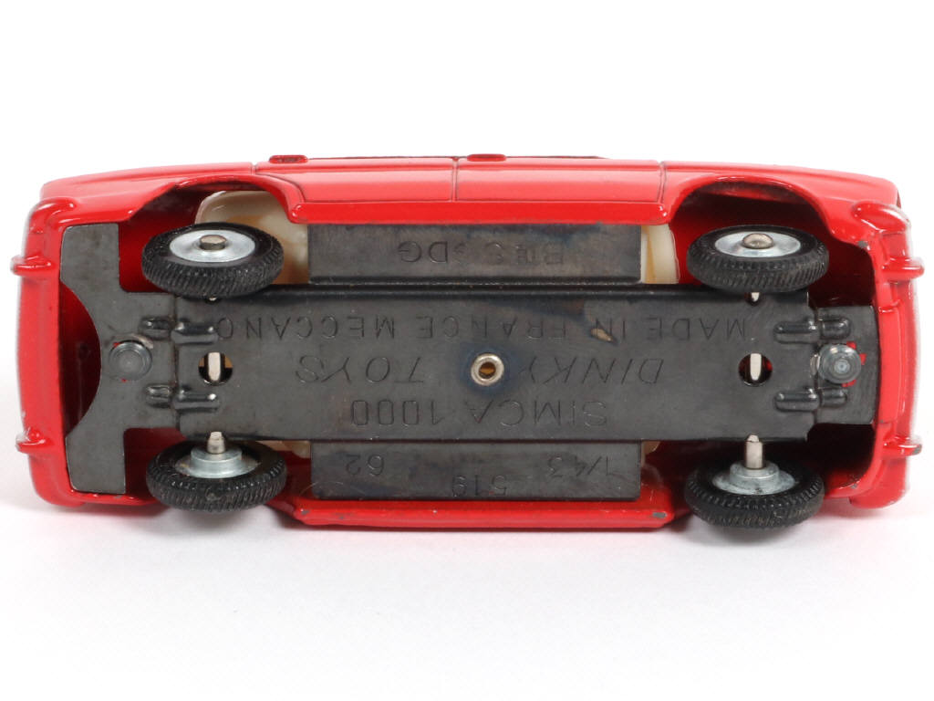 Lot 262 - DINKY TOYS (FRANCE) (1)