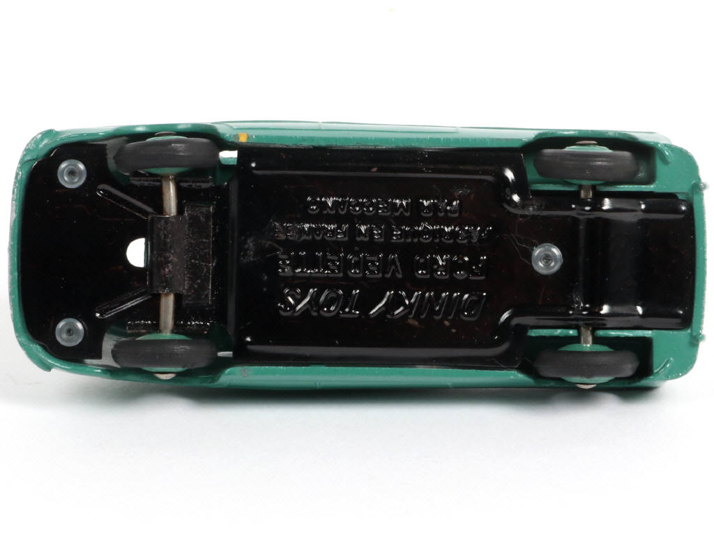 Lot 247 - DINKY TOYS (FRANCE) (1)