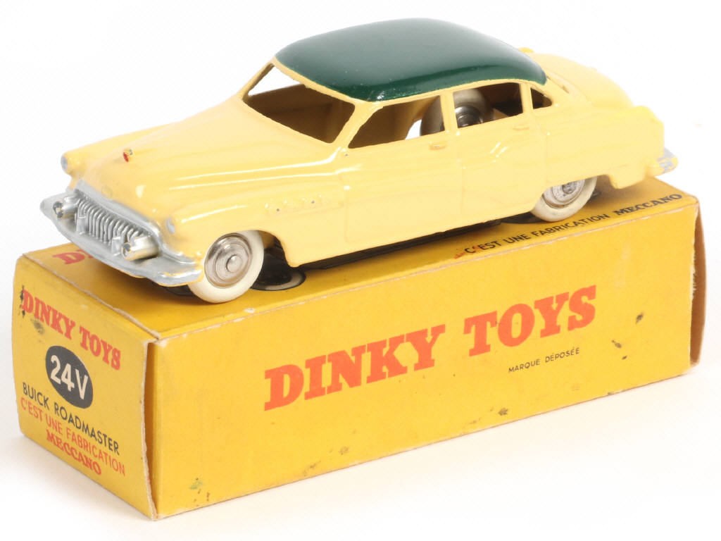 Lot 276 - DINKY TOYS (FRANCE) (1)