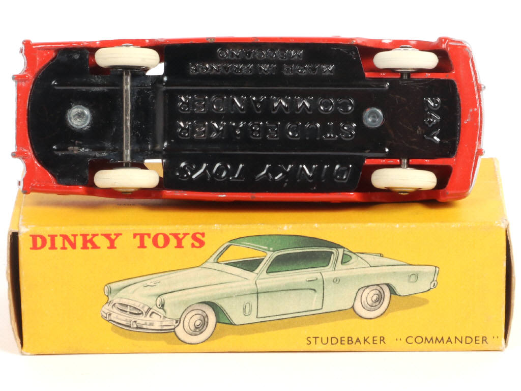 Lot 279 - DINKY TOYS (FRANCE) (1)