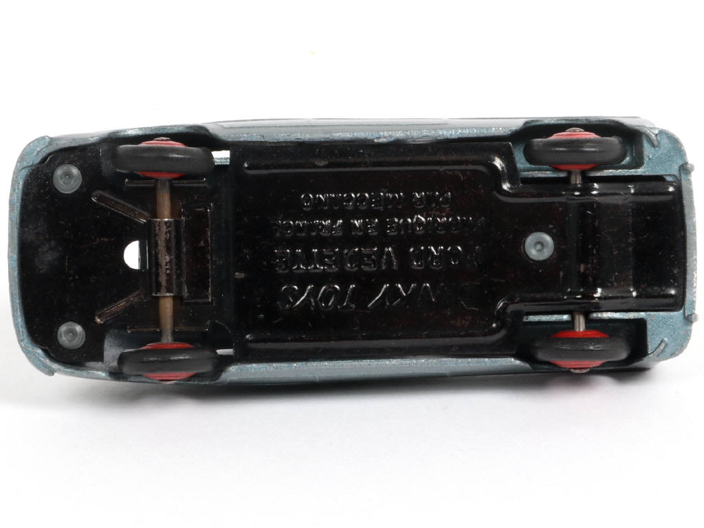 Lot 253 - DINKY TOYS (FRANCE) (1)