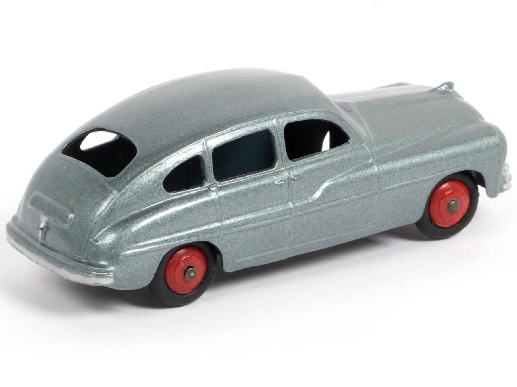 Lot 253 - DINKY TOYS (FRANCE) (1)