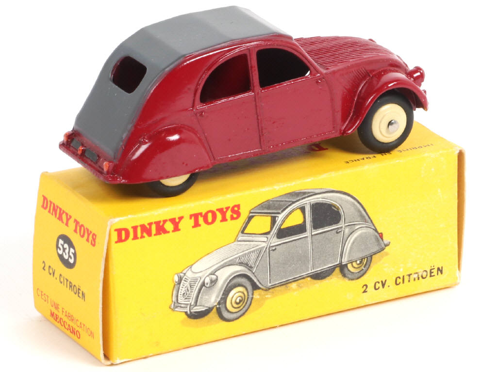 Lot 270 - DINKY TOYS (FRANCE) (1)
