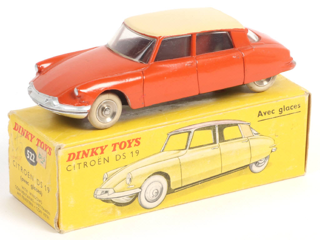 Lot 291 - DINKY TOYS (FRANCE) (1)