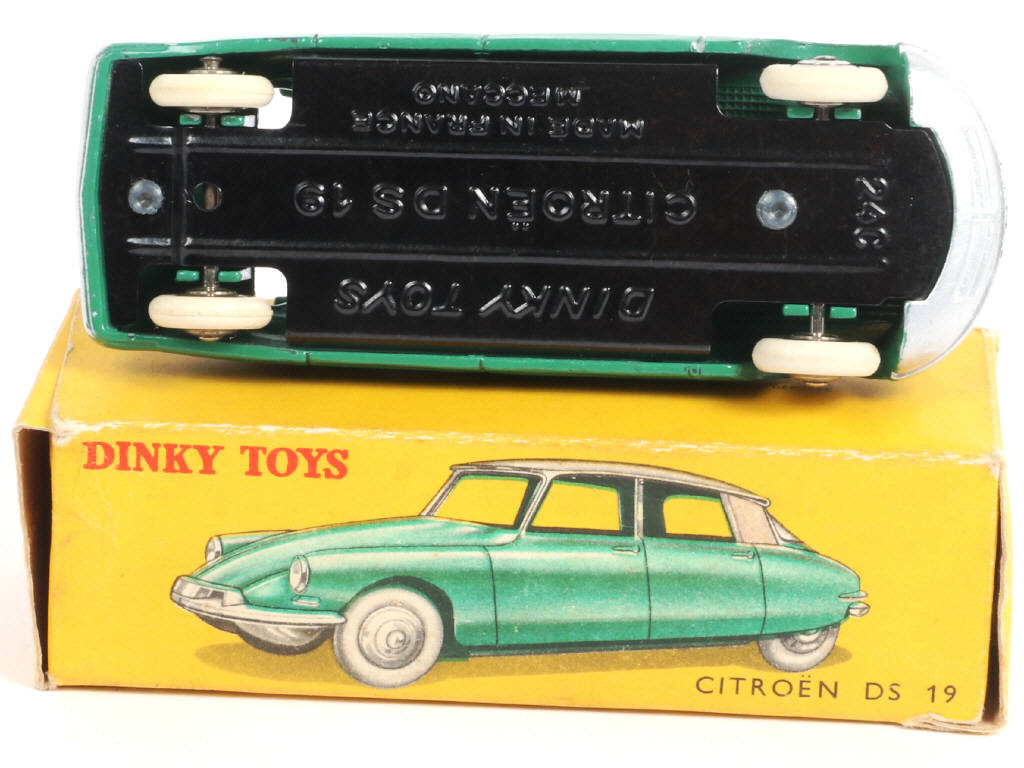 Lot 288 - DINKY TOYS (FRANCE) (1)