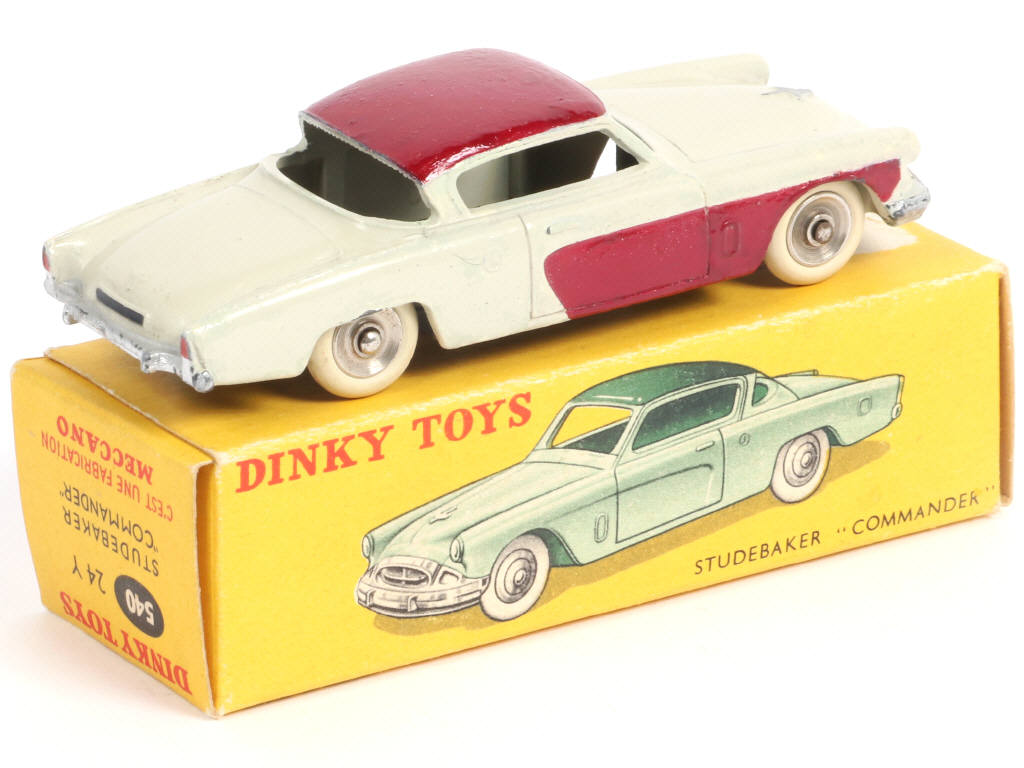 Lot 281 - DINKY TOYS (FRANCE) (1)