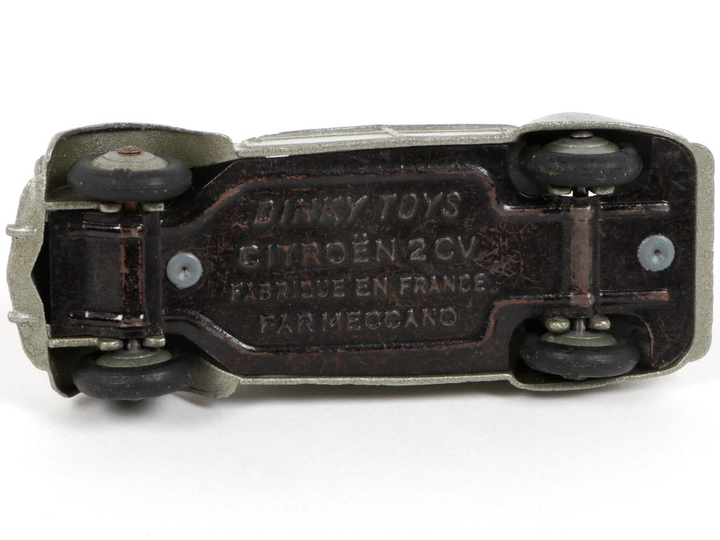 Lot 257 - DINKY TOYS (FRANCE) (1)