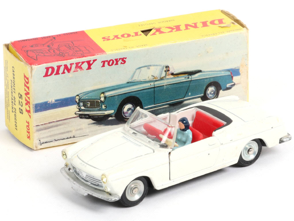 Lot 309 - DINKY TOYS (FRANCE) (1)