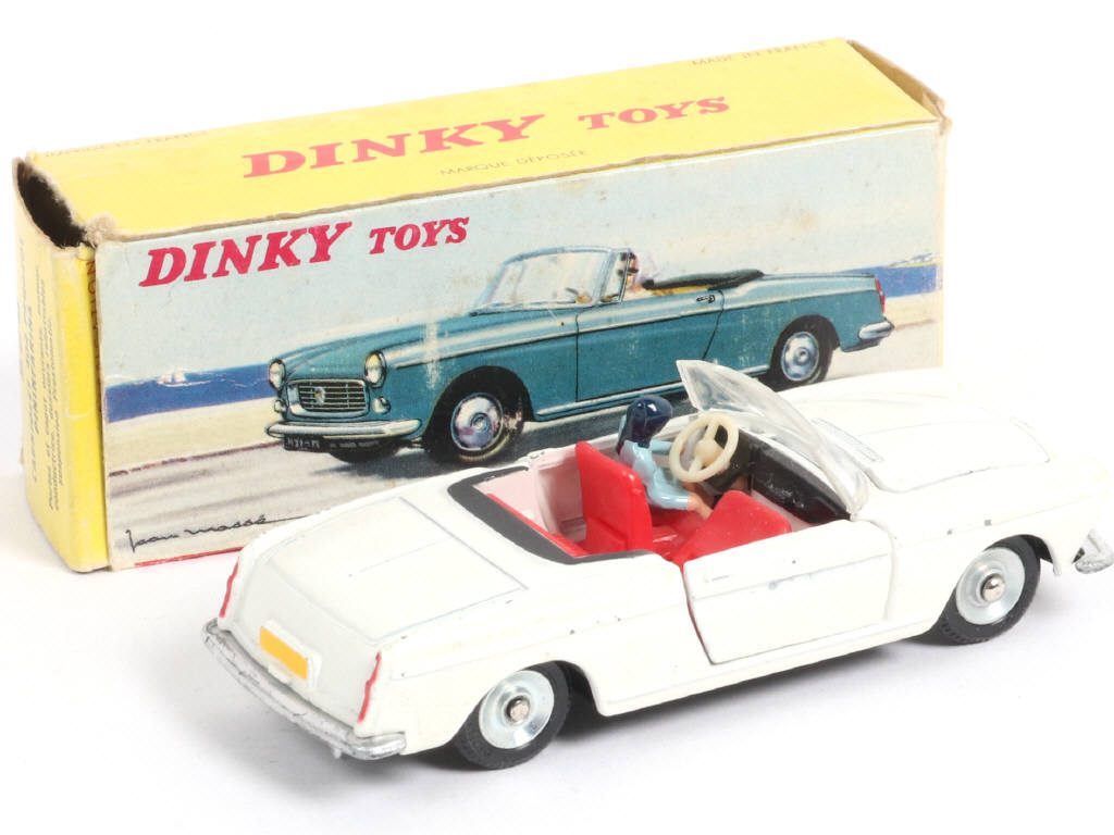Lot 309 - DINKY TOYS (FRANCE) (1)