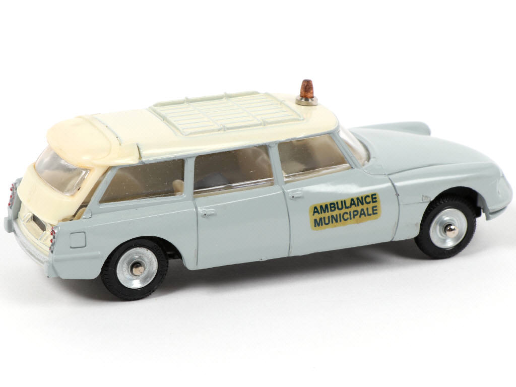 Lot 267 - DINKY TOYS (FRANCE) (1)