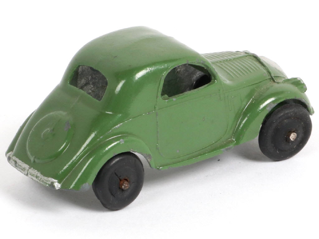 Lot 234 - DINKY TOYS (FRANCE) (1)