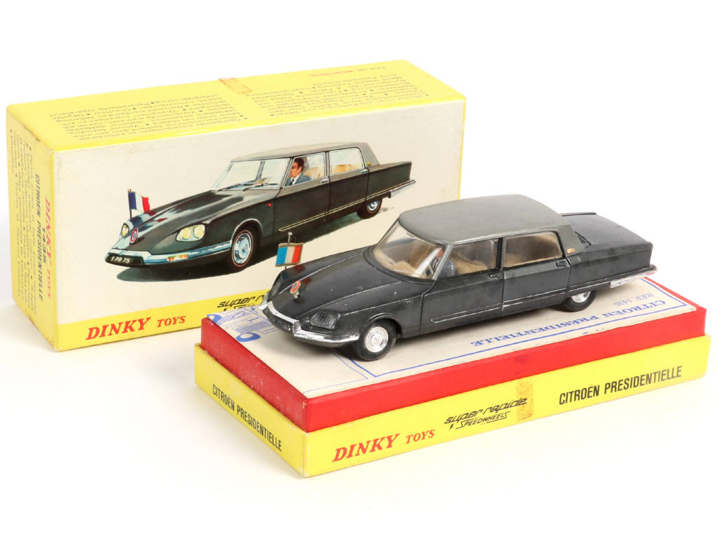 Lot 300 - DINKY TOYS (FRANCE) (1)