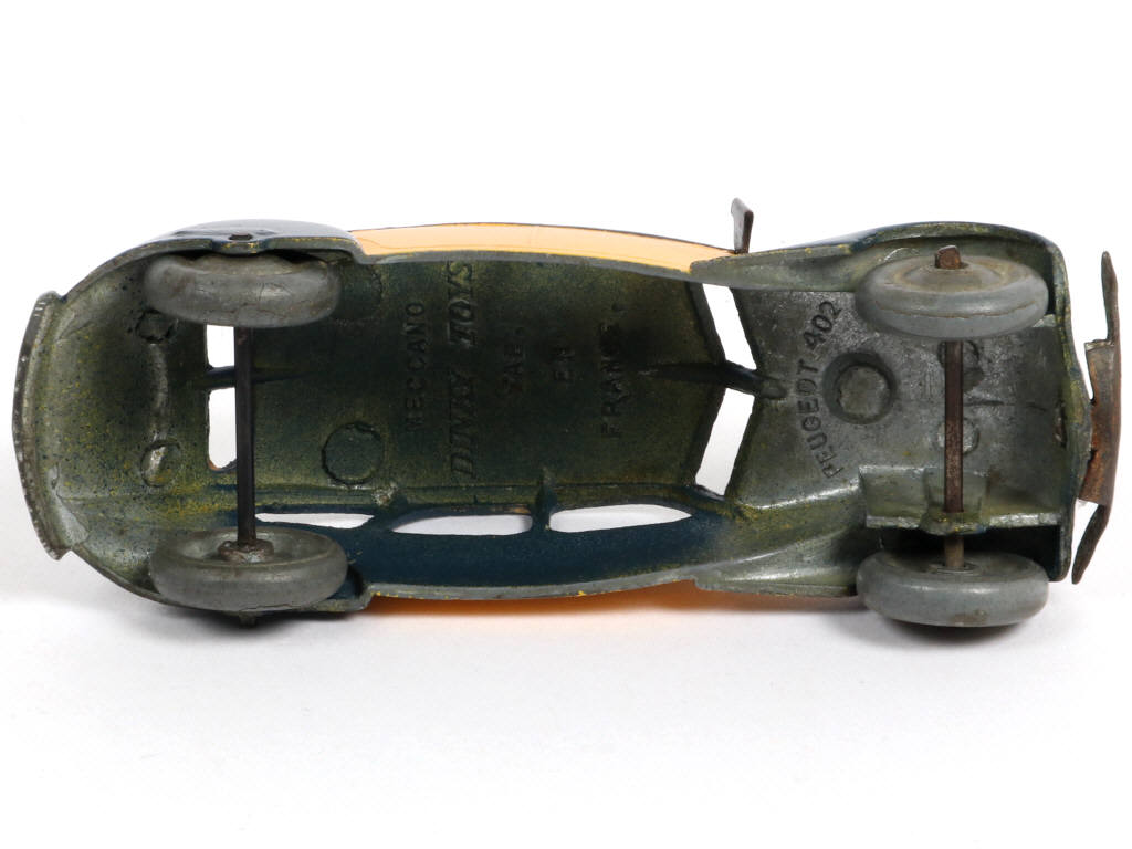 Lot 240 - DINKY TOYS (FRANCE) (1)