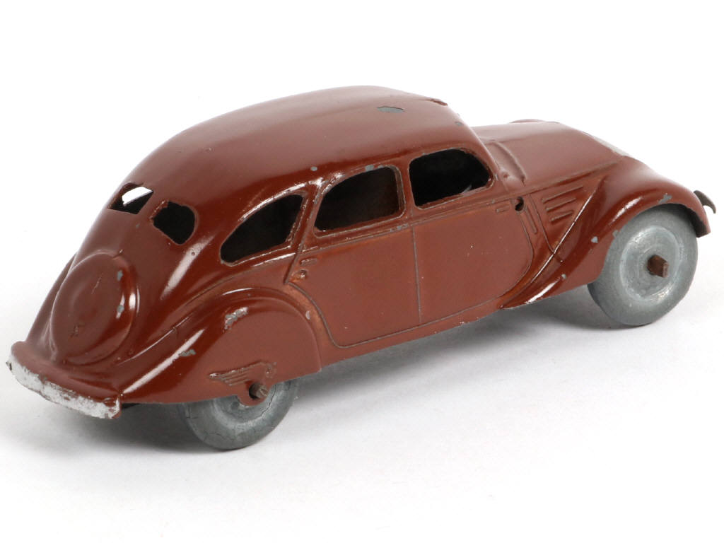 Lot 237 - DINKY TOYS (FRANCE) (1)