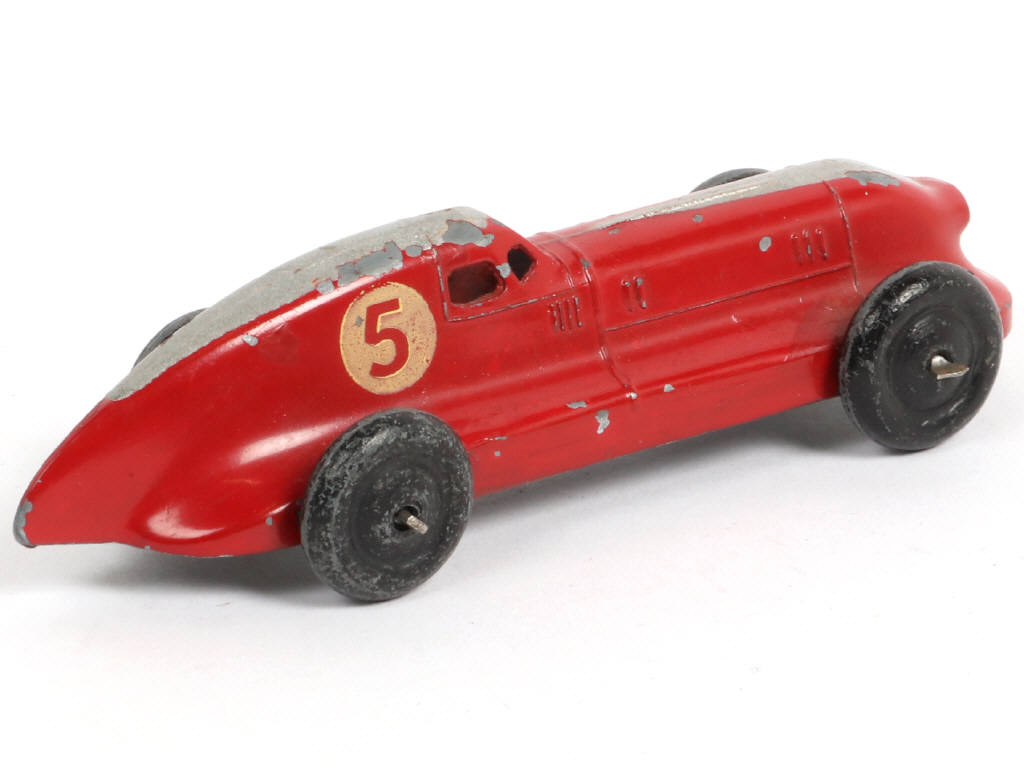 Lot 226 - DINKY TOYS (FRANCE) (1)