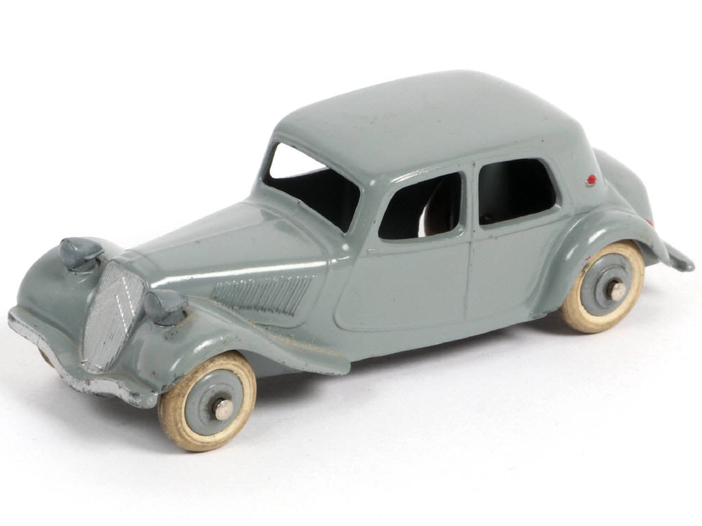Lot 245 - DINKY TOYS (FRANCE) (1)