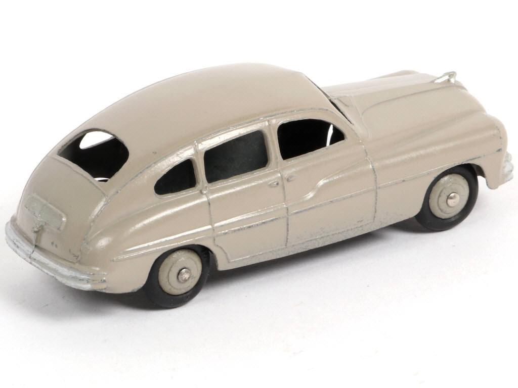 Lot 254 - DINKY TOYS (FRANCE) (1)