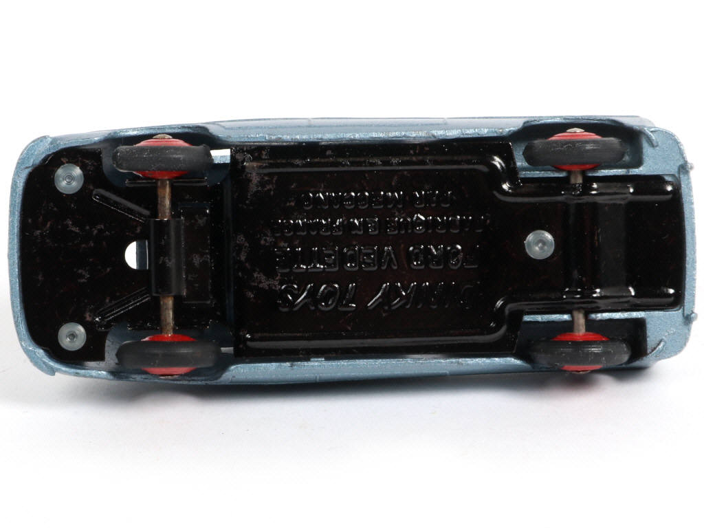 Lot 251 - DINKY TOYS (FRANCE) (1)