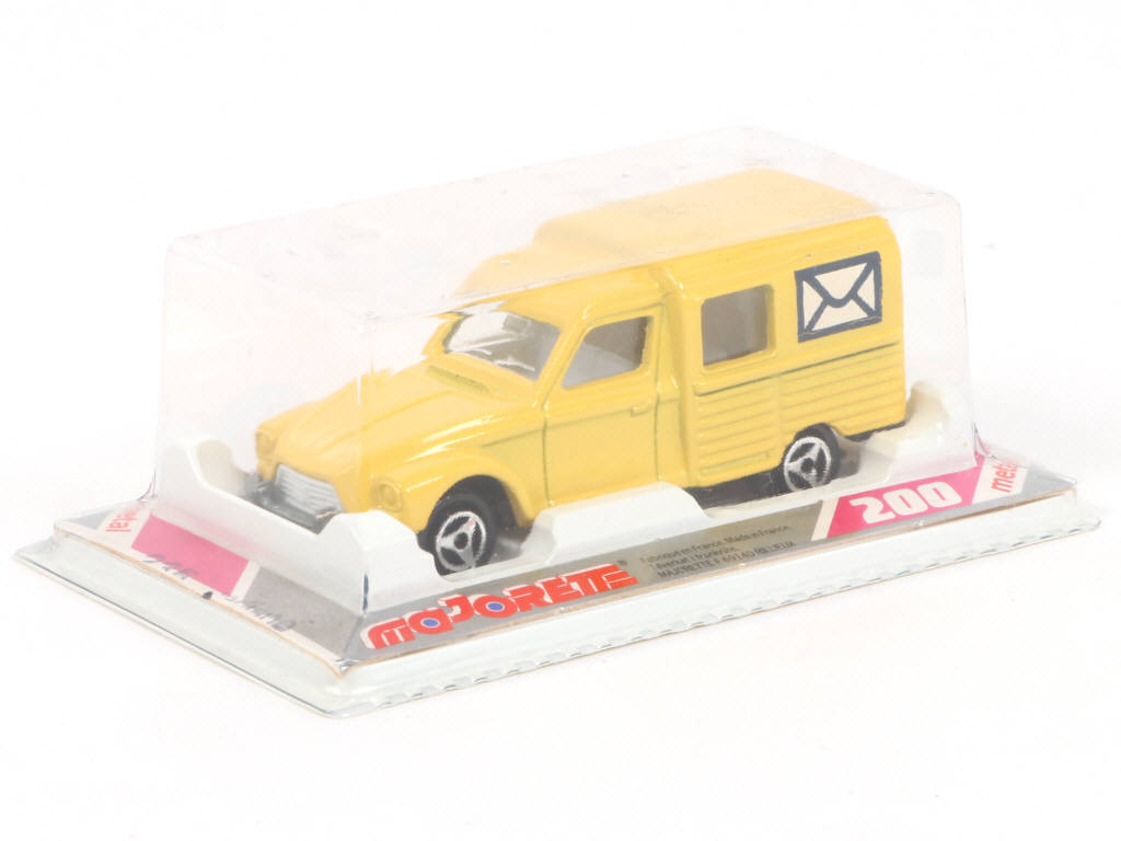 Lot 15 - MAJORETTE (FRANCE) (1)