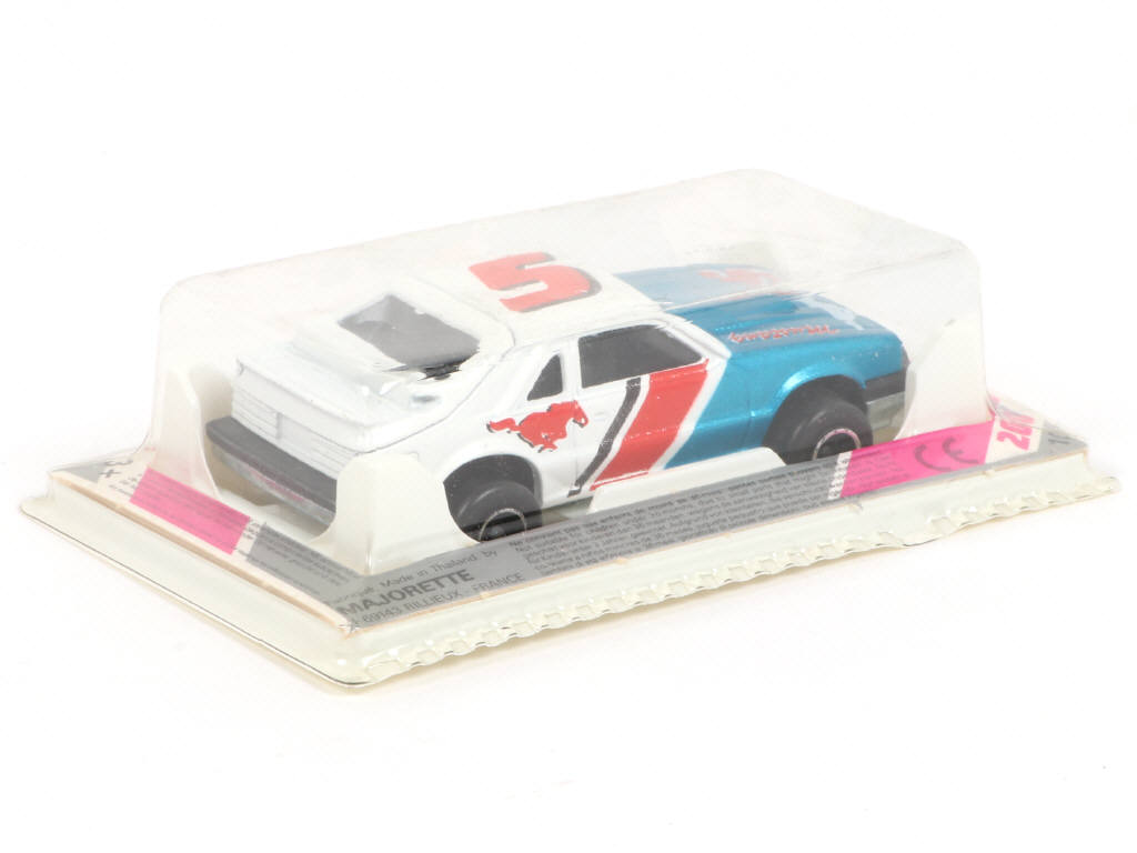 Lot 28 - MAJORETTE (FRANCE) (1)