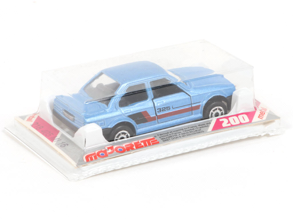 Lot 33 - MAJORETTE (FRANCE) (1)