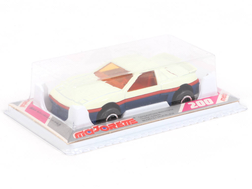 Lot 35 - MAJORETTE (FRANCE) (1)