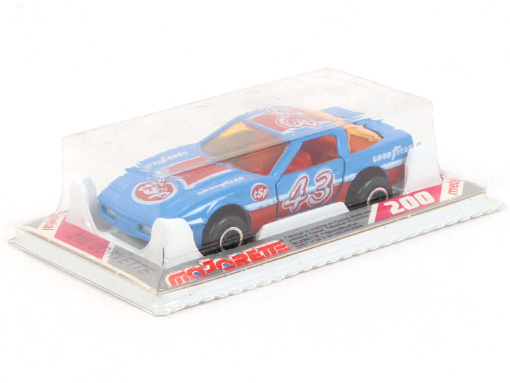 Lot 37 - MAJORETTE (FRANCE) (1)