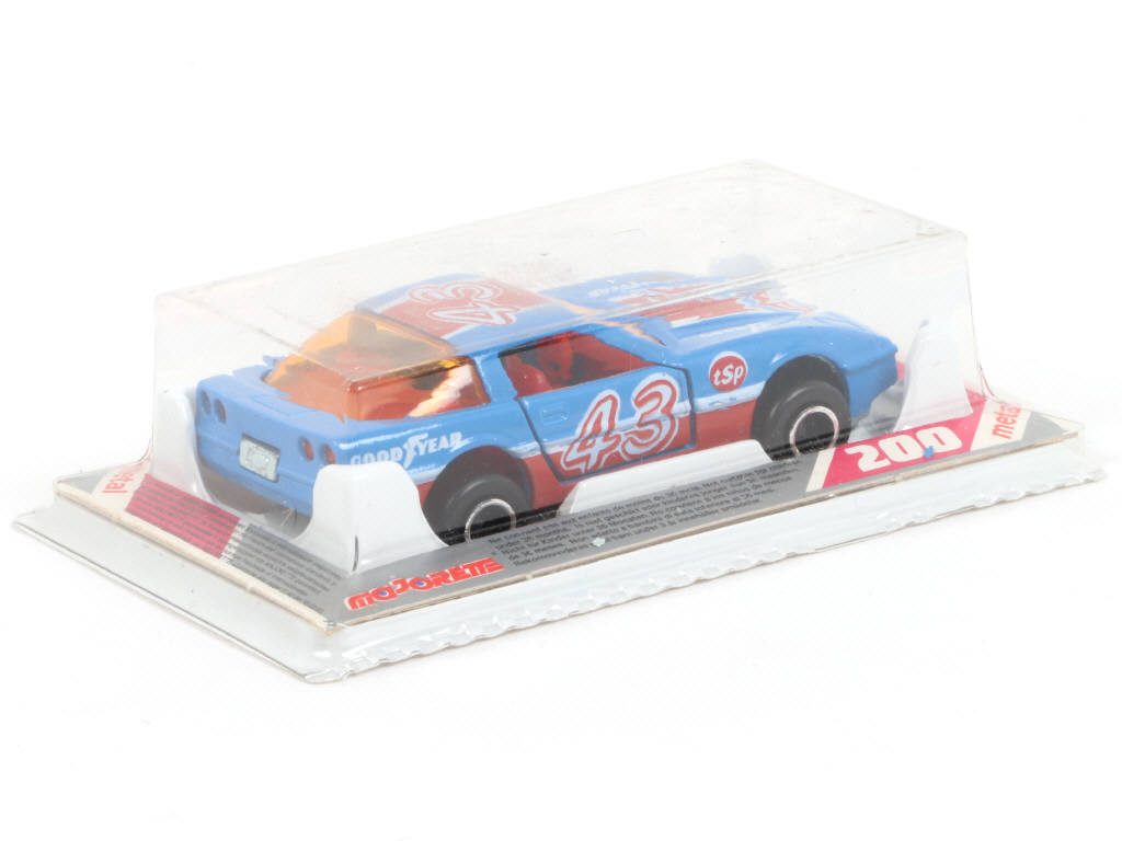 Lot 37 - MAJORETTE (FRANCE) (1)