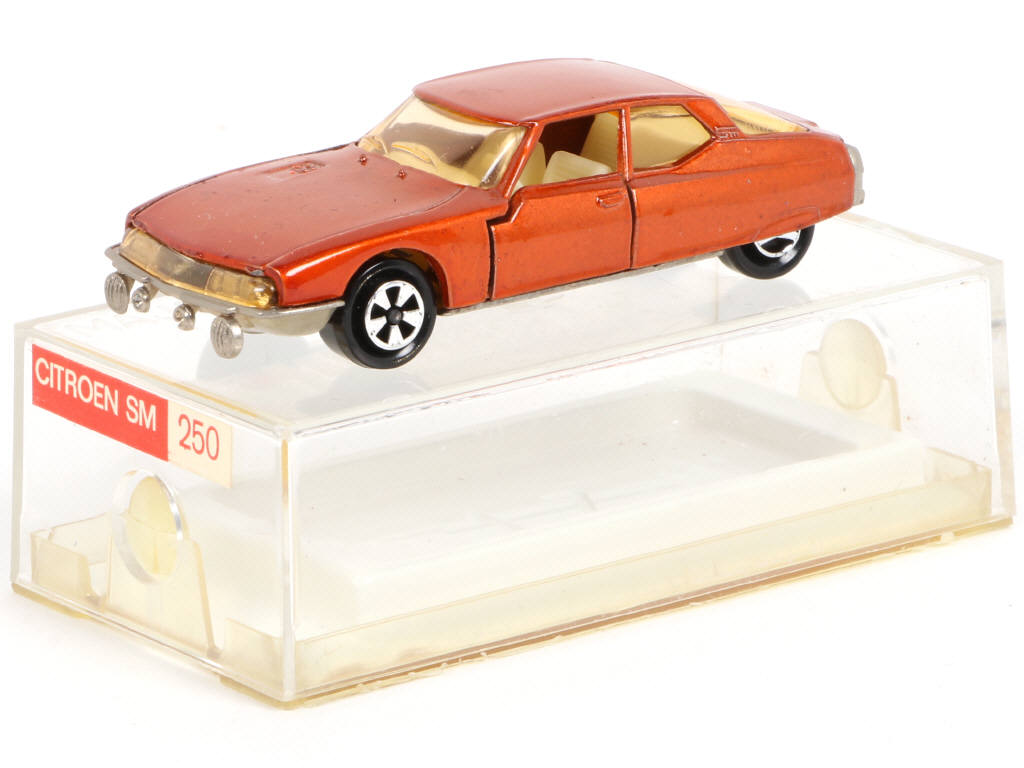 Lot 51 - MAJORETTE (FRANCE) (1)