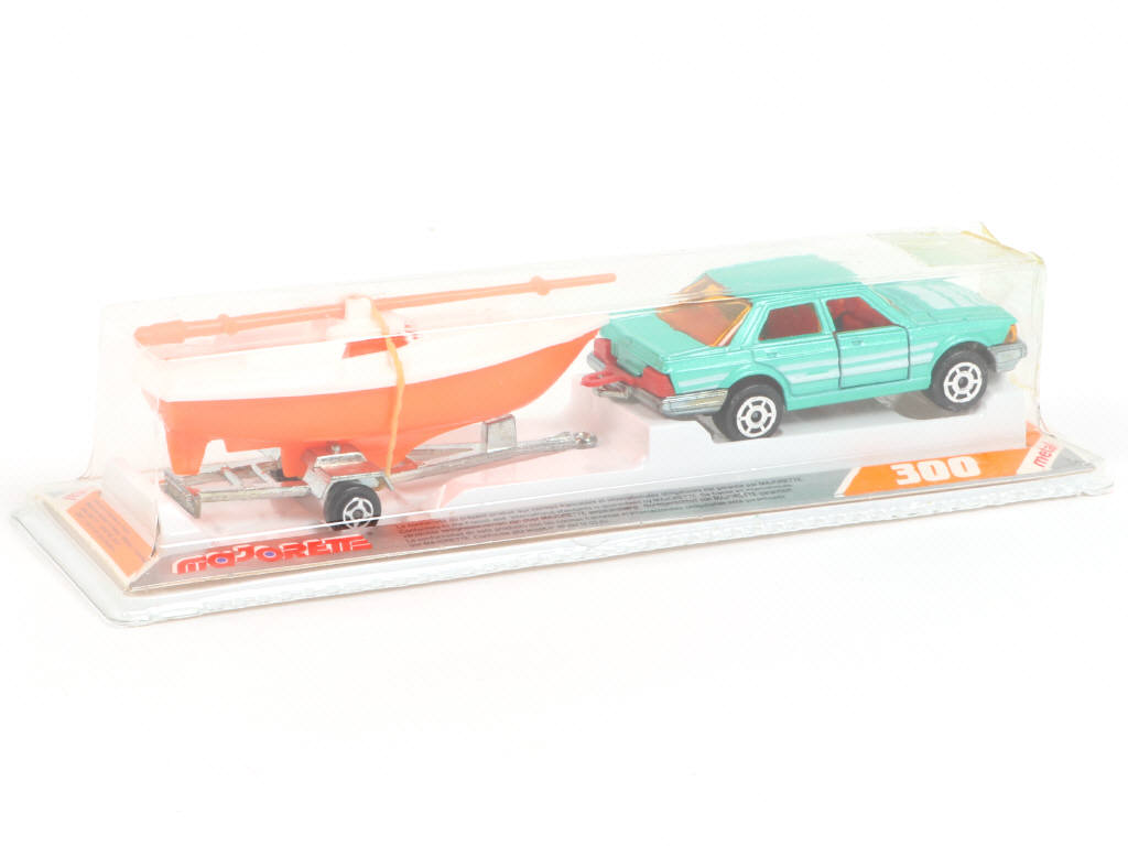 Lot 77 - MAJORETTE (FRANCE) (1)