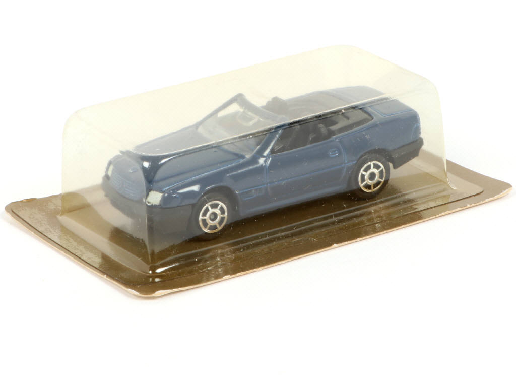 Lot 81 - MAJORETTE (FRANCE) (1)