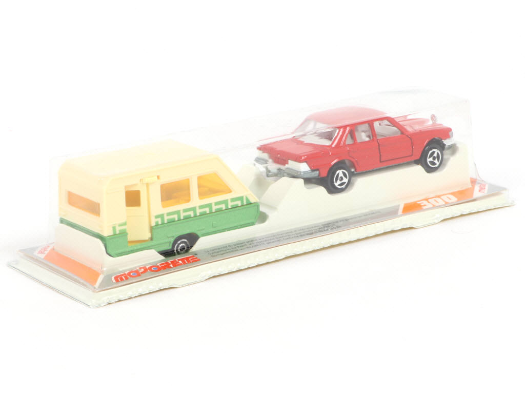 Lot 85 - MAJORETTE (FRANCE) (1)