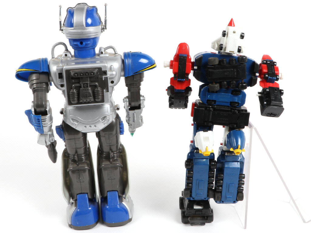 Lot 112 - DIVERS (2)