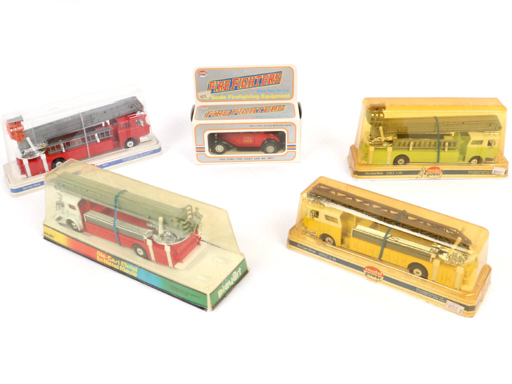 Lot 423 - MODEL POWER (HONG KONG) (5)