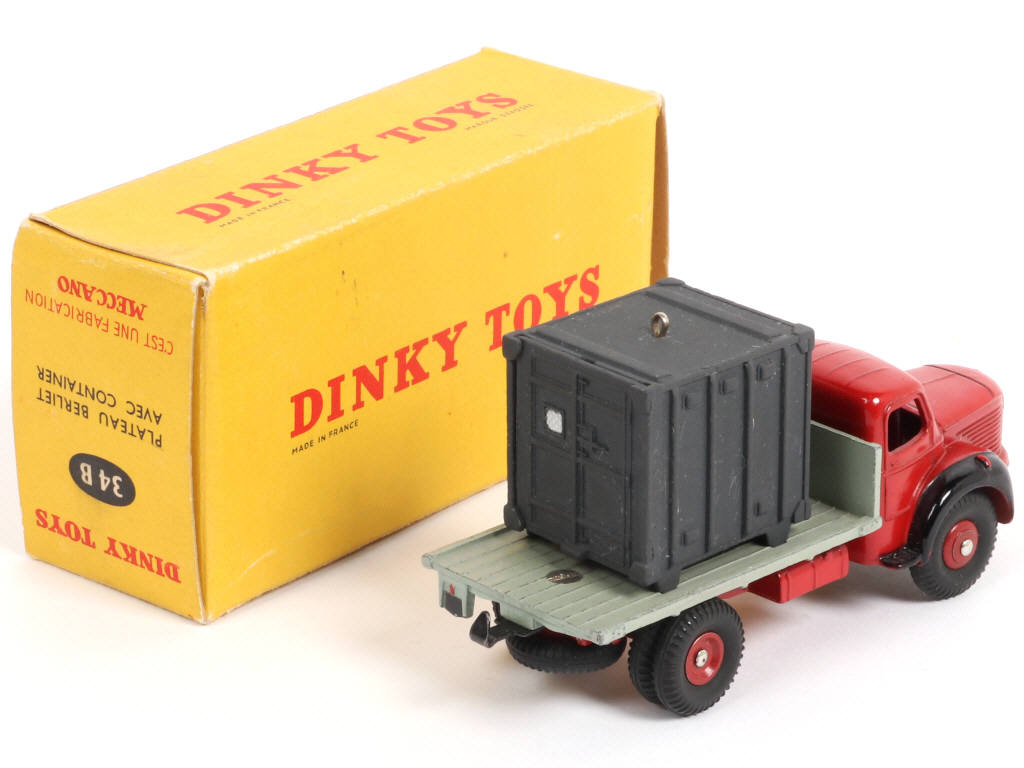 Lot 307 - DINKY TOYS (FRANCE) (1)