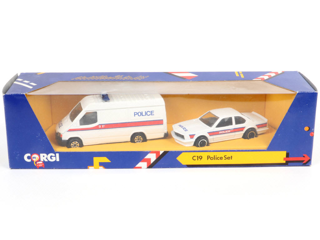 Lot 165 - CORGI TOYS (GB) (2)