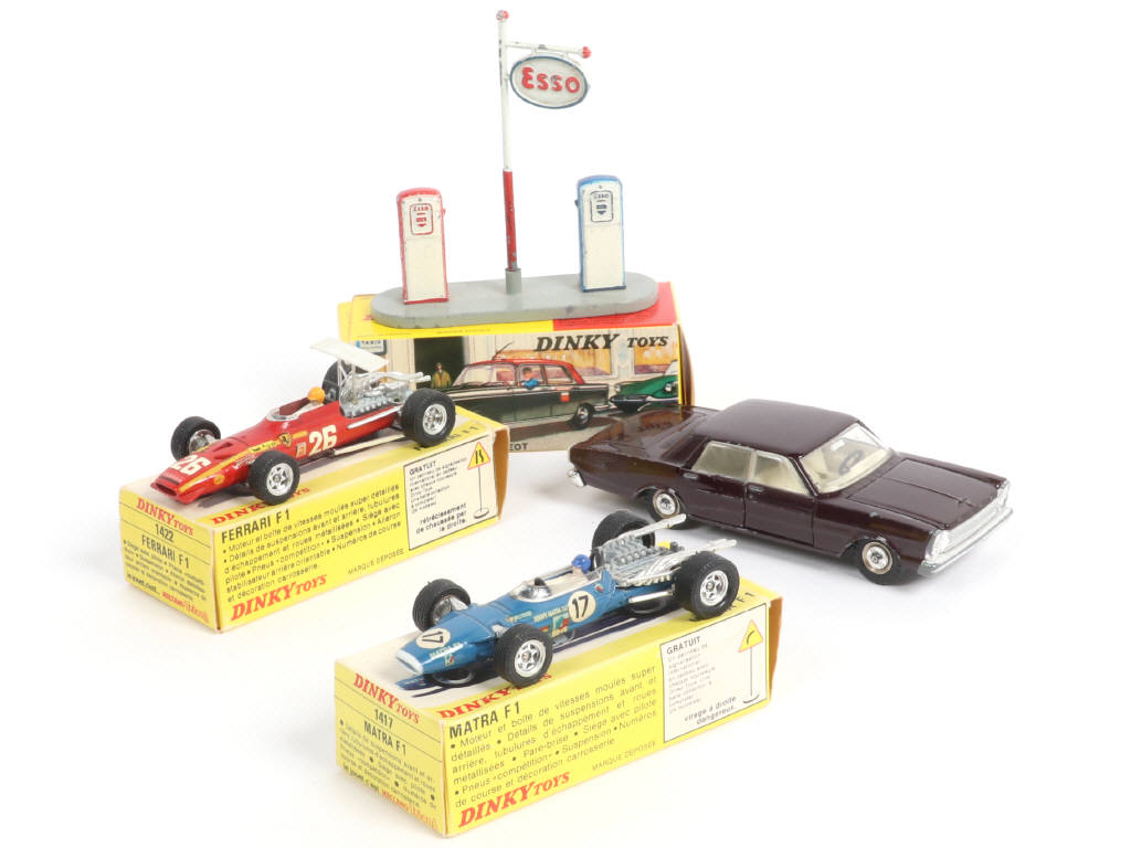 Lot 362 - DINKY TOYS (FRANCE) (4)