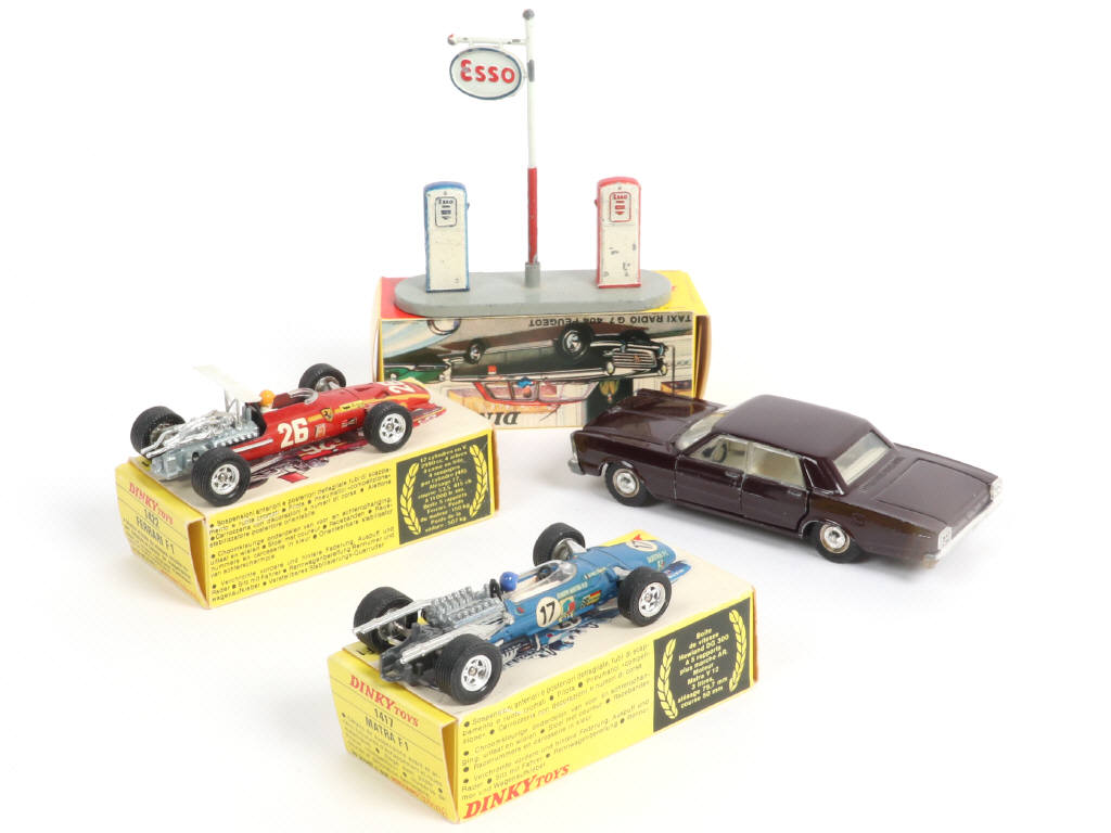 Lot 362 - DINKY TOYS (FRANCE) (4)