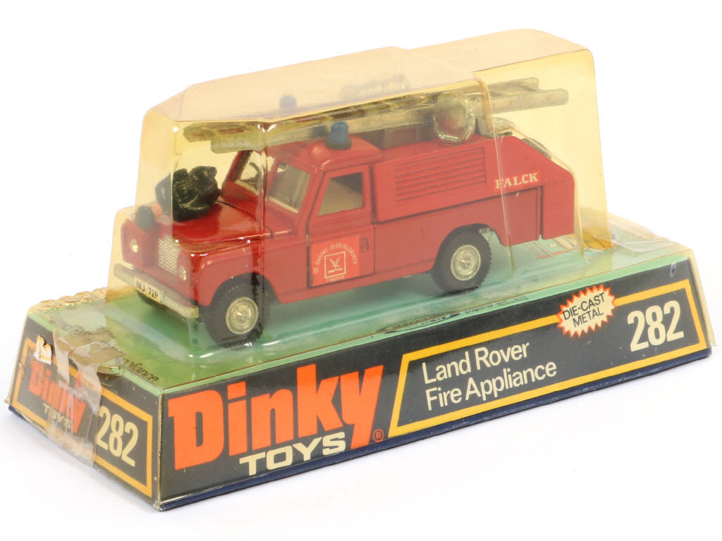 Lot 392 - DINKY TOYS (GB) (1)