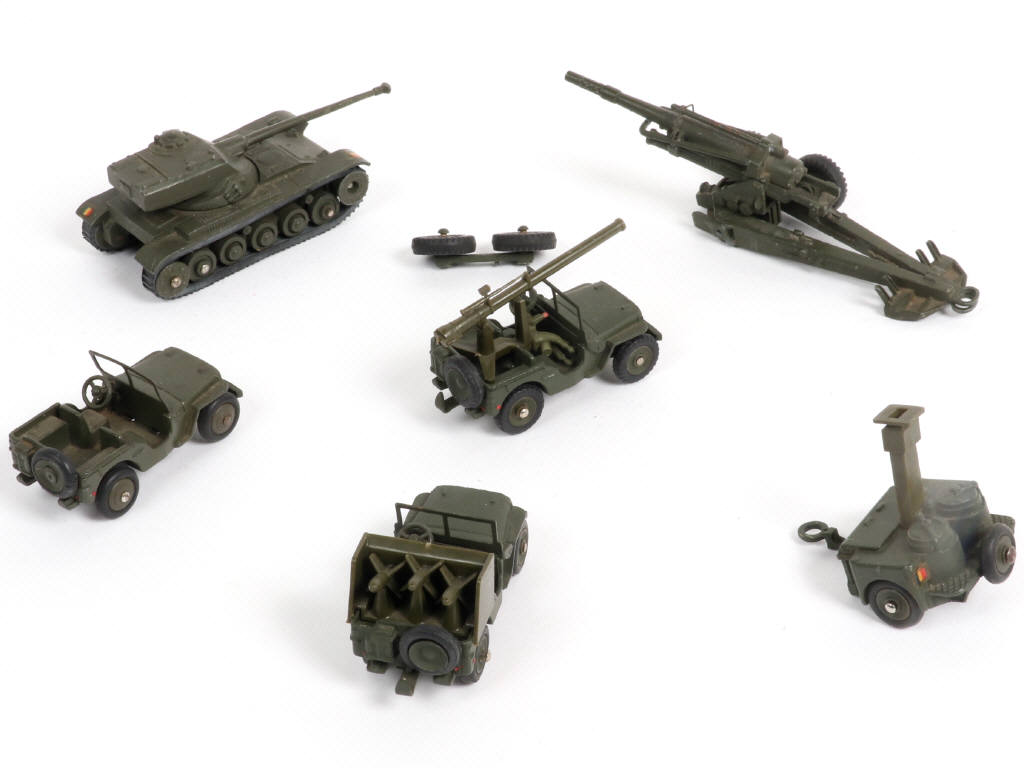 Lot 370 - DINKY TOYS (FRANCE) (6)