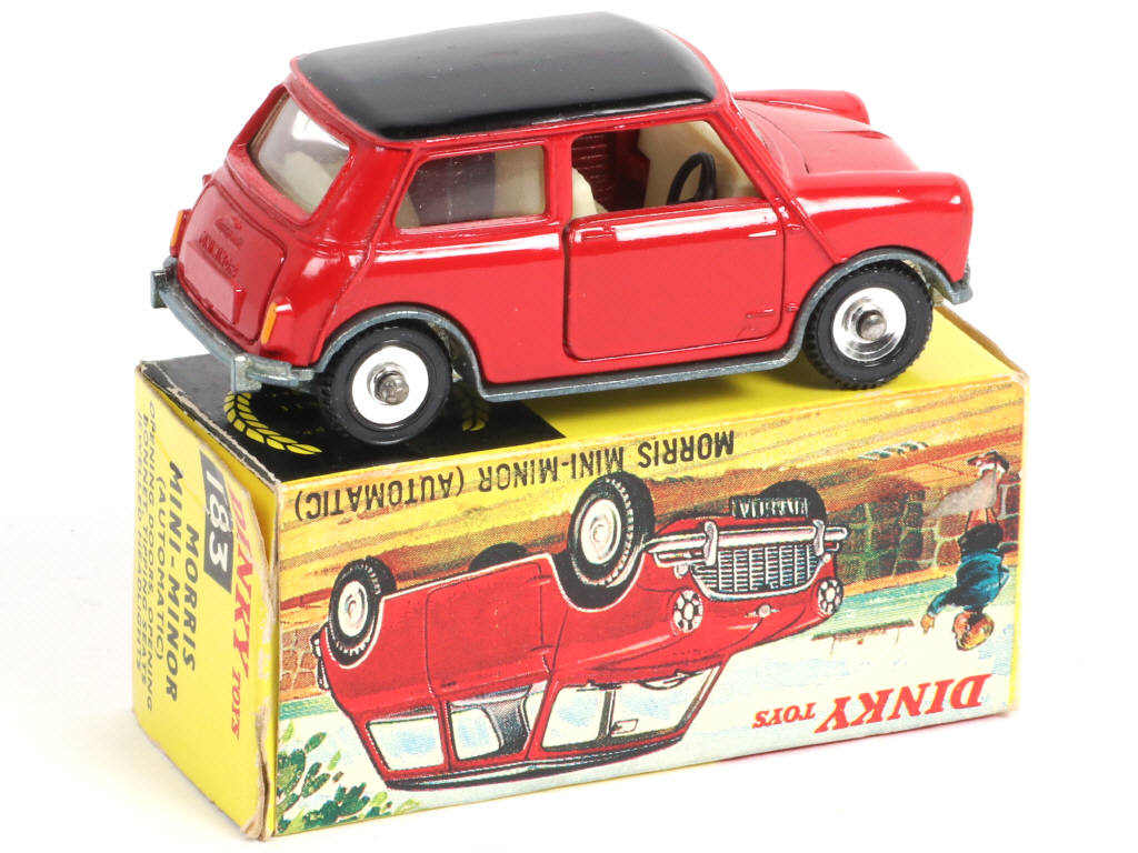 Lot 386 - DINKY TOYS (GB) (1)