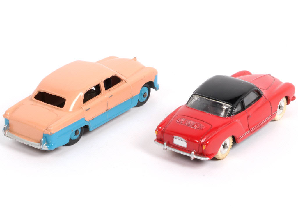 Lot 399 - DINKY TOYS (GB) (2)