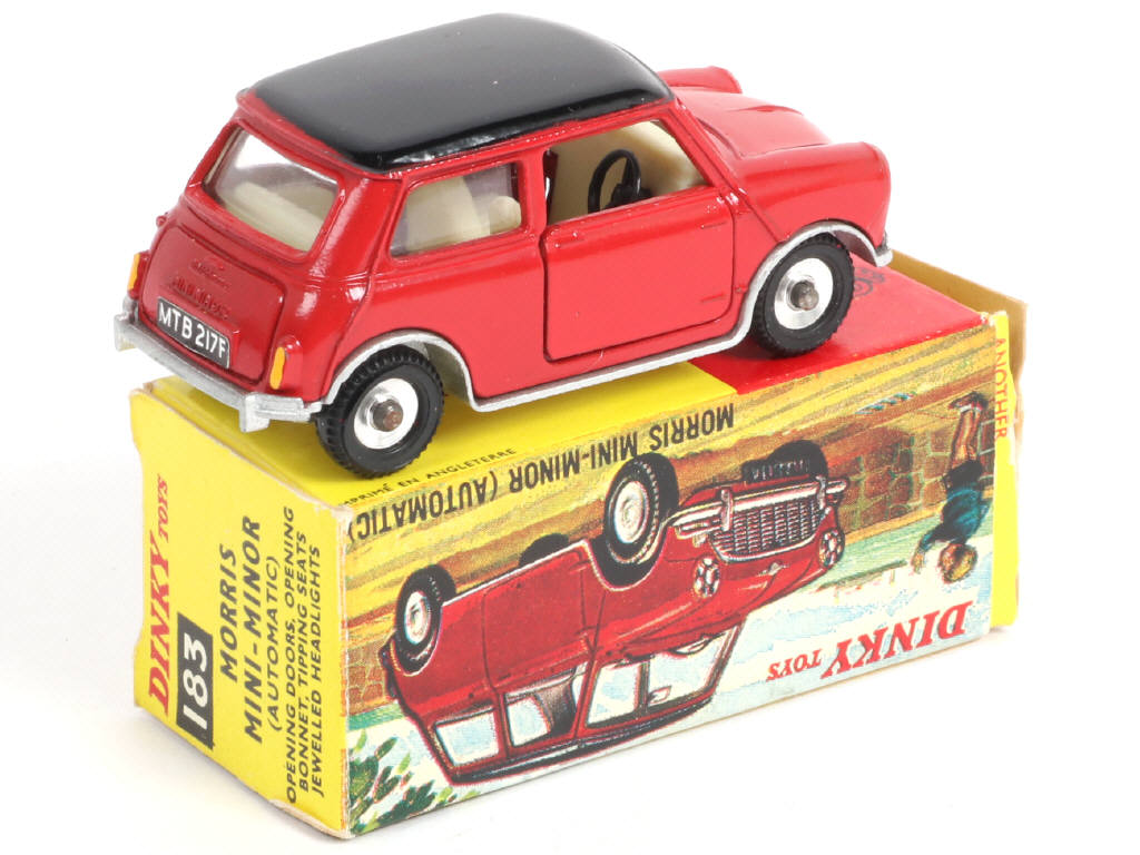Lot 387 - DINKY TOYS (GB) (1)