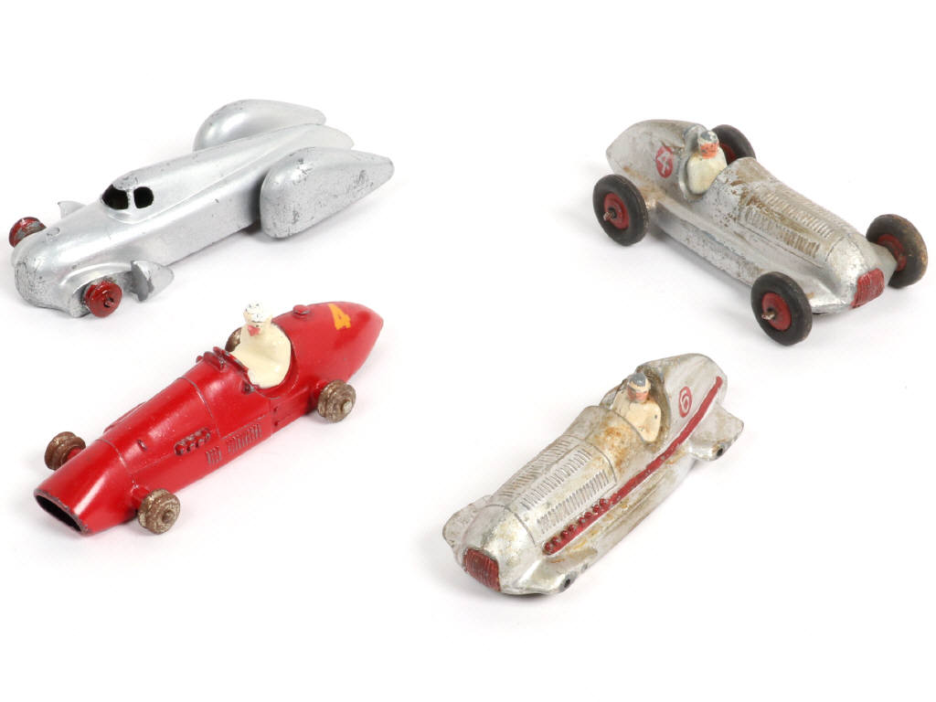Lot 366 - DINKY TOYS (FRANCE) (4)