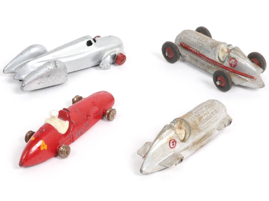 Lot 366 - DINKY TOYS (FRANCE) (4)