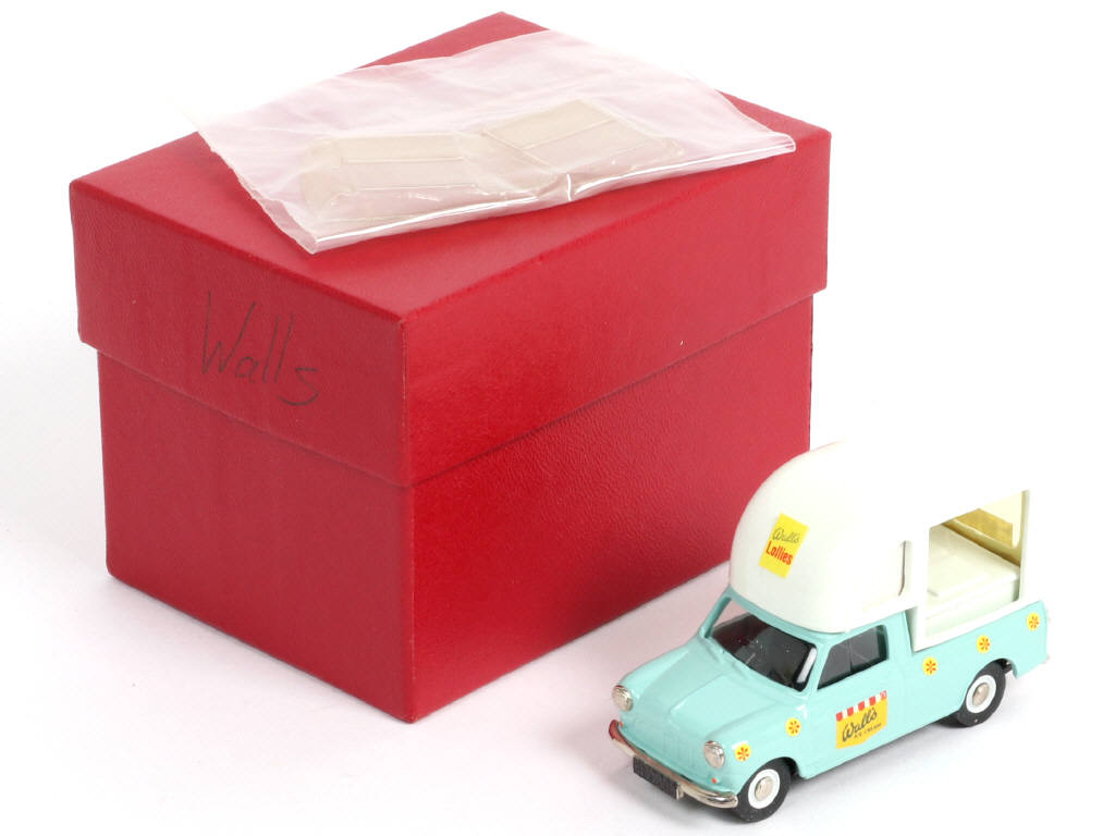 Lot 177 - MINI CLASSICS (GB) (1)