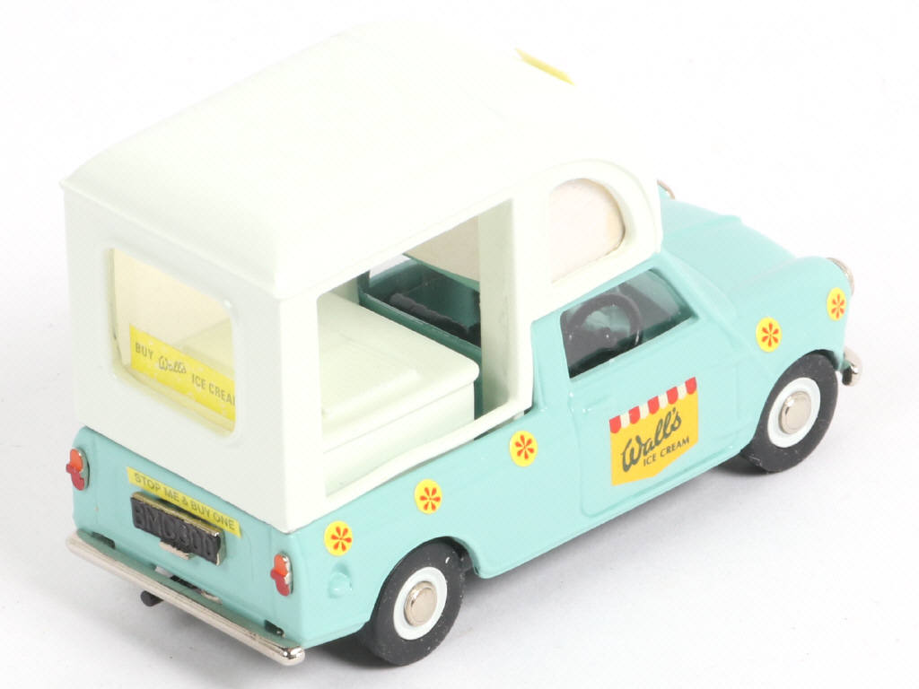 Lot 177 - MINI CLASSICS (GB) (1)