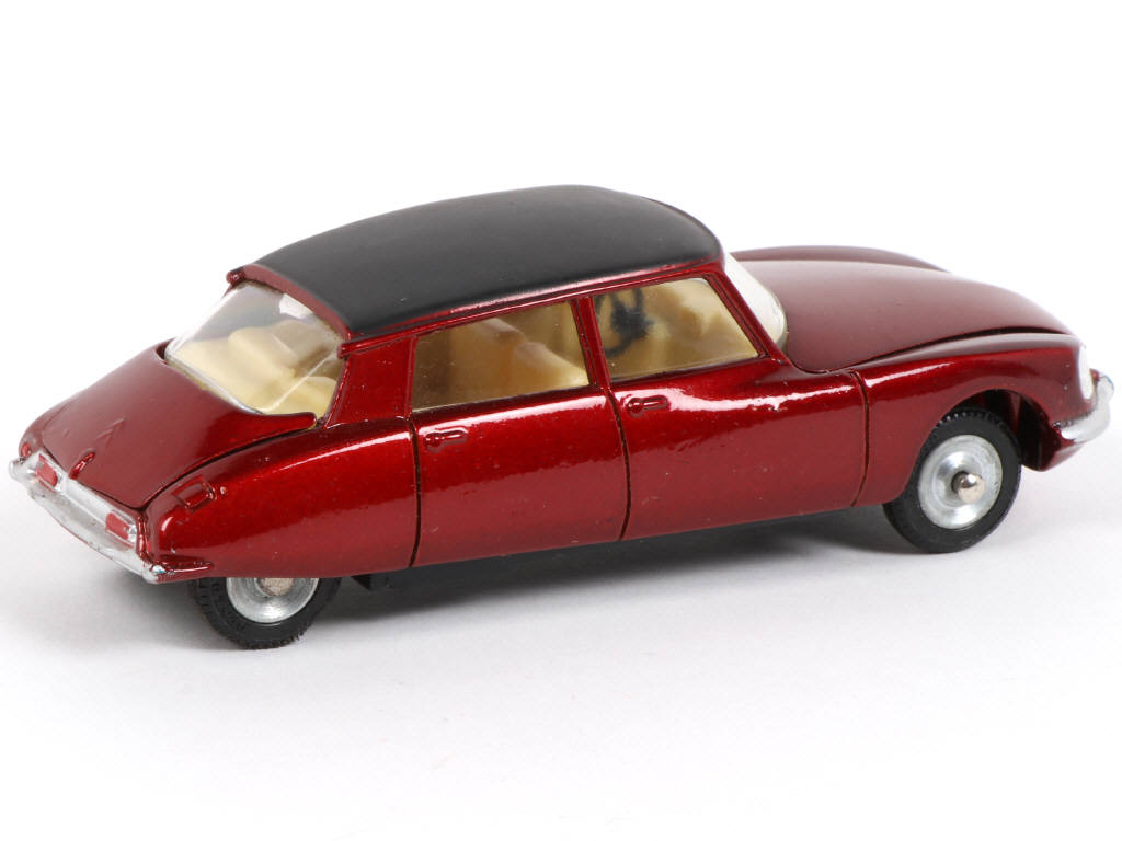 Lot 289 - DINKY TOYS (FRANCE) (1)