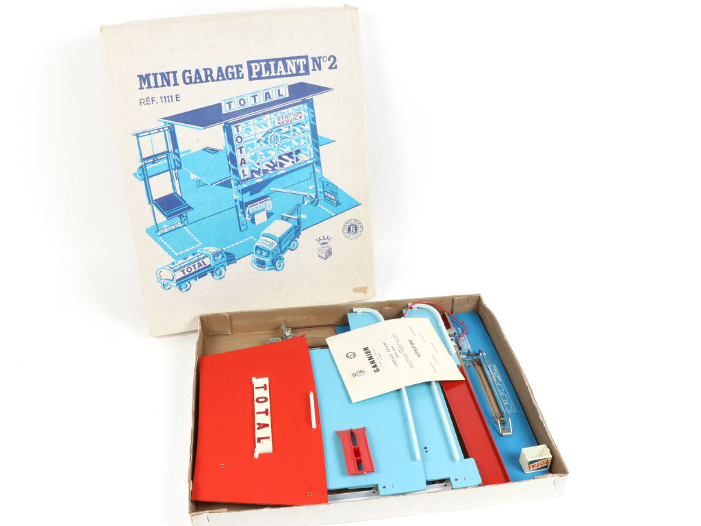 Lot 14 - FRANCE JOUETS (FRANCE) (1)