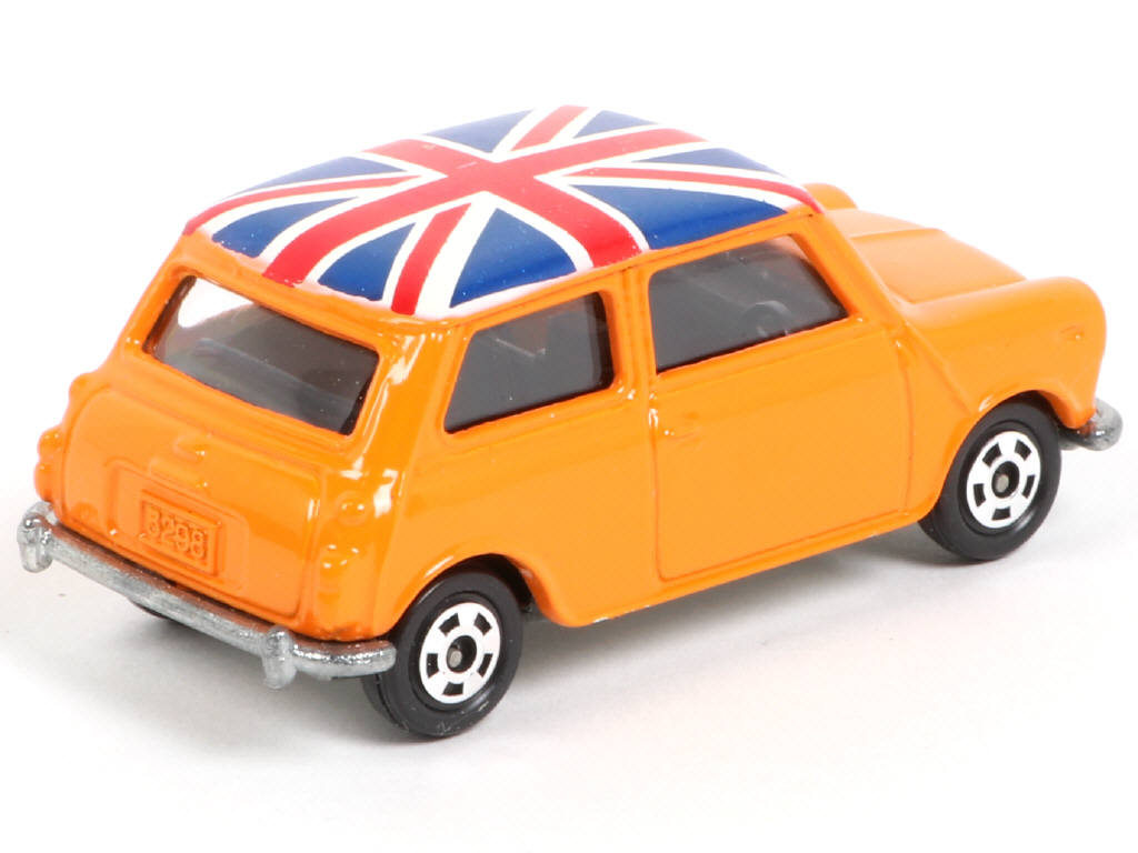 Lot 143 - TOMICA (JAPON) (1)